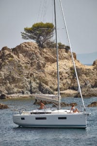 Sun-Odyssey-440-Bertrand_DUQUENNE-2-MOUILLAGE-AU-CHOIX-P