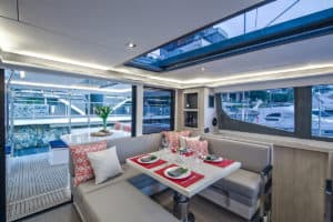 Leopard-45-salon-lounge