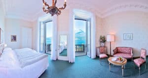 room_deluxe_1