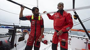 200719- Passage de la ligne d'arrivée à Cap Lizard de l'imoca La Fabrique skippé par Alan Roura après son record de la traversée de l'Atlantique en solitaire